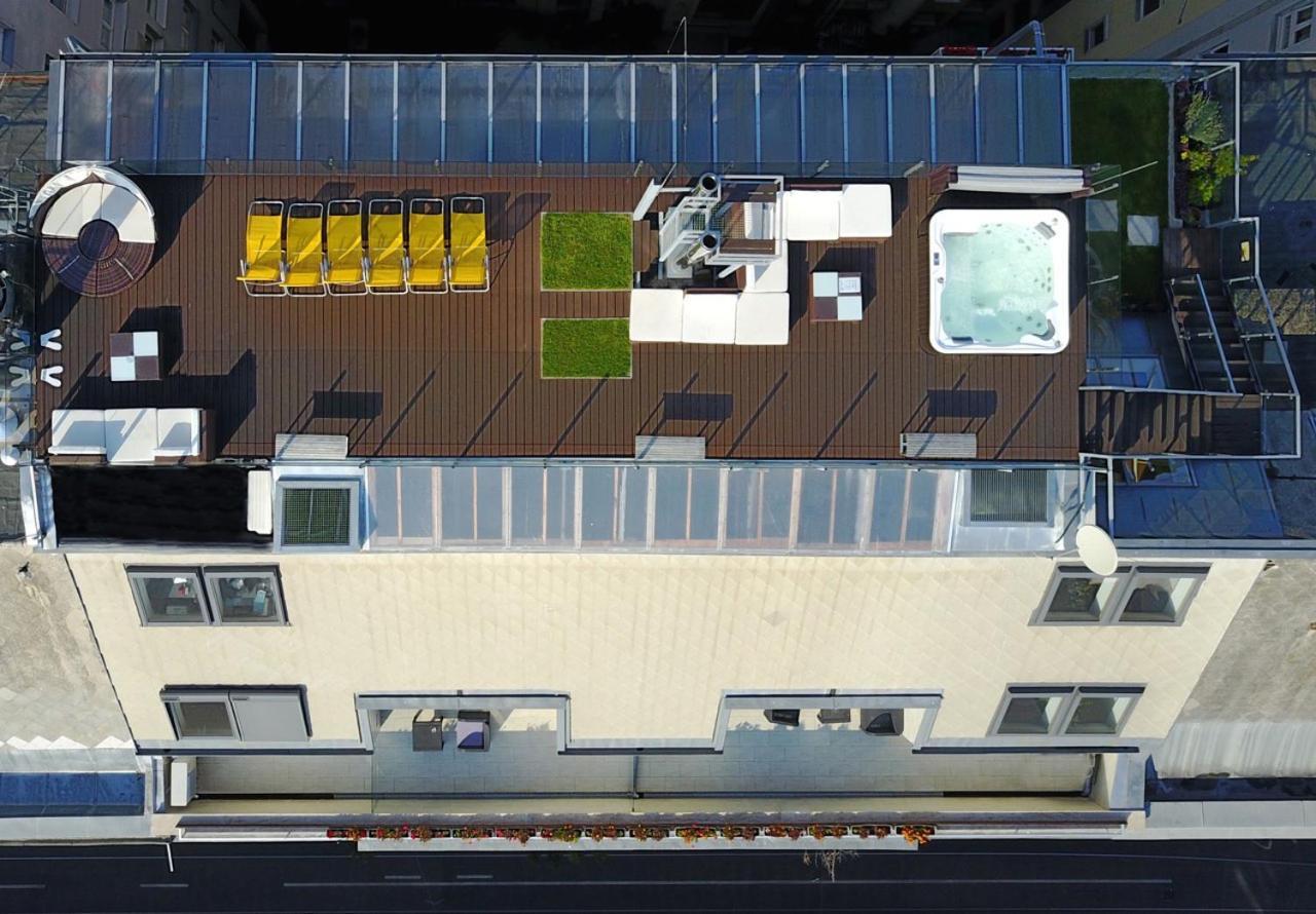 Parliamentpenthouse With Rooftop Terrace Boedapest Buitenkant foto